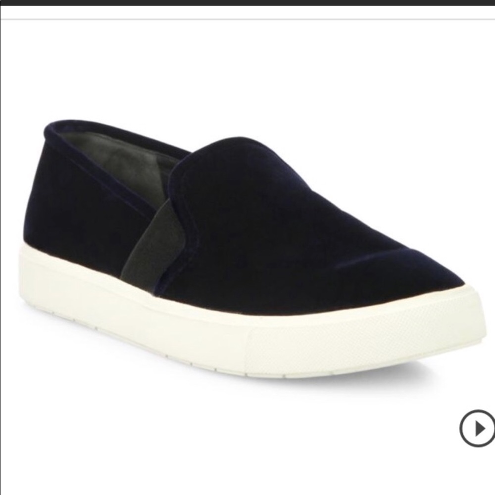 VINCE women’s black suede sneakers NEVER WORN